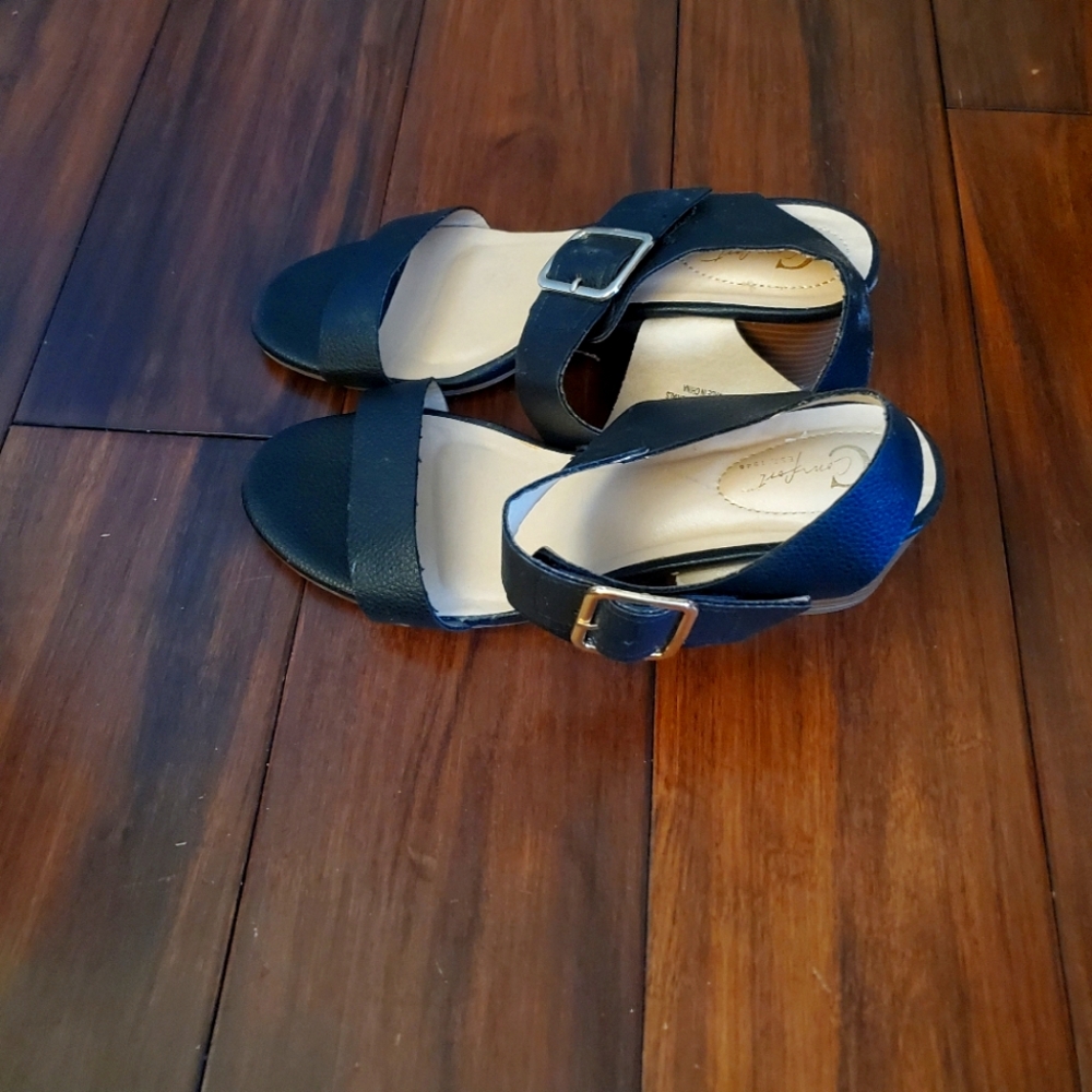 Sandal